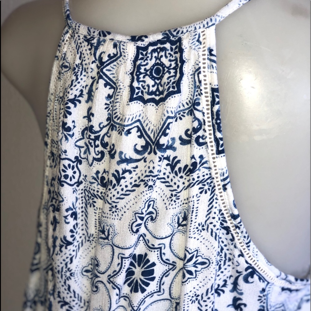 Me To We top - Picture 3 of 4